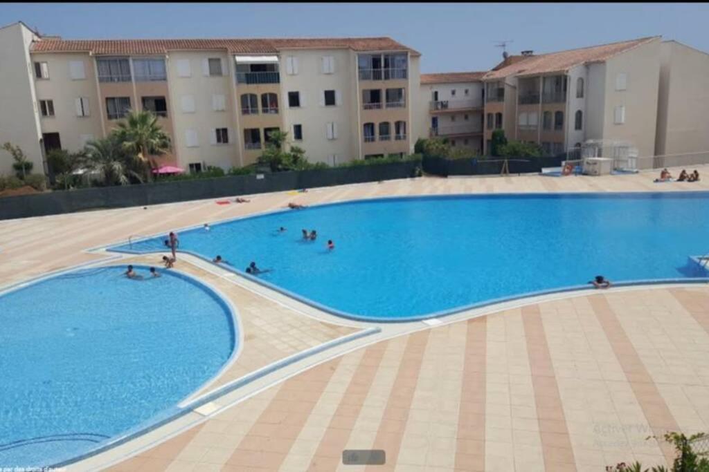 Appartement Tres Agreable Fréjus Екстериор снимка